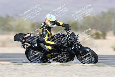 media/Dec-01-2025-Moto Forza (Mon) [[2daa91e15f]]/3-Beginner Group/Session 2 (Turn 7 Inside Pans)/